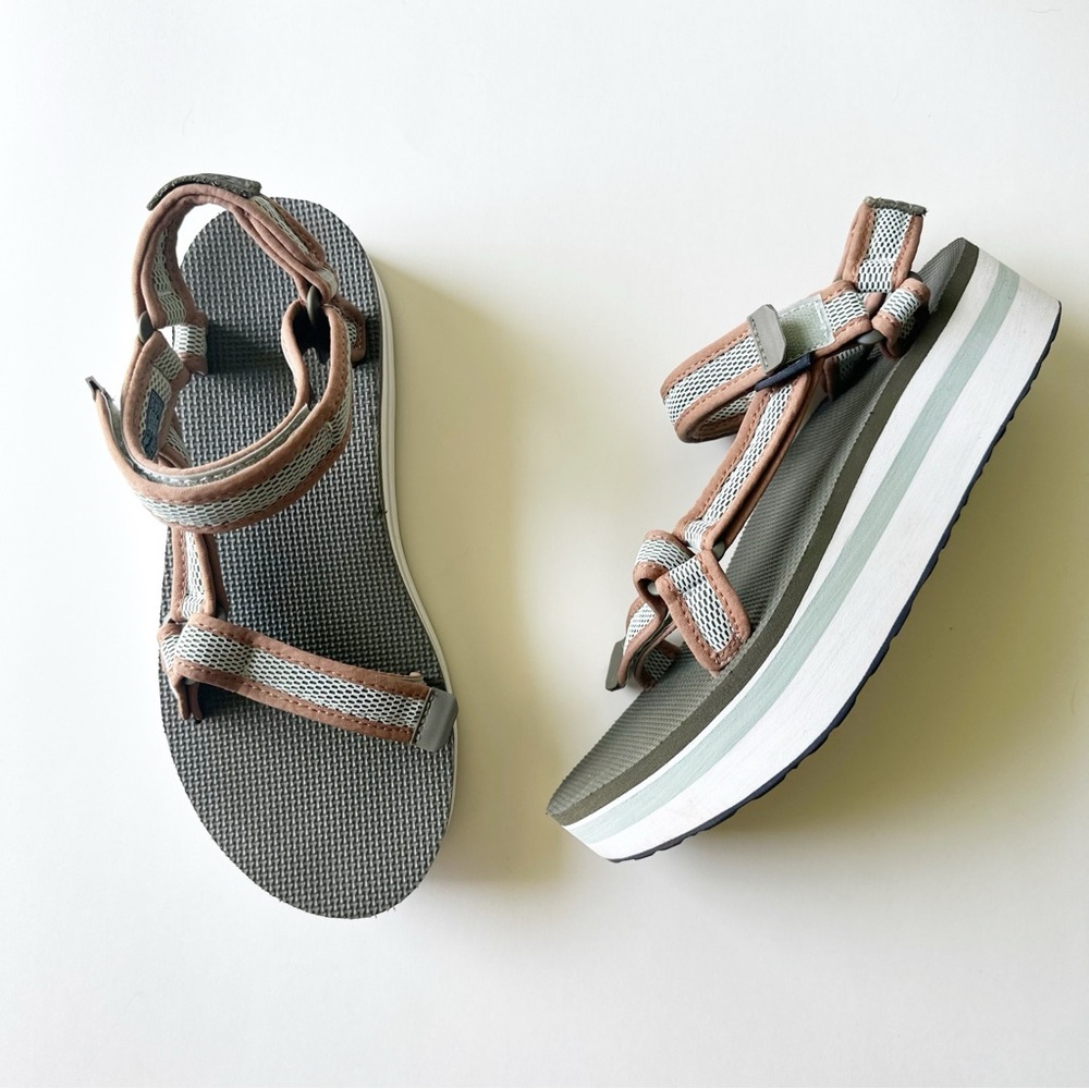 Teva Flatform Universal Mesh Print Platform Sandals